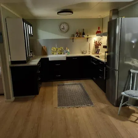 Sokkel Leiligheten Apartman Bøstad